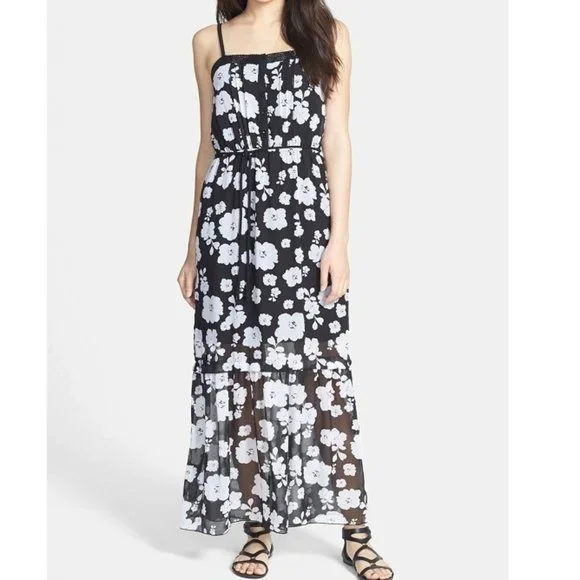 Kensie | Dresses | Kensie Spaced Floral Print Maxi Dress | Poshmark